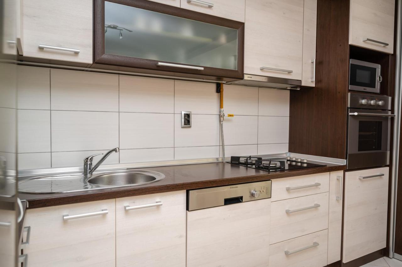 סראייבו Bright 1Bdr Apartment In The City Center מראה חיצוני תמונה